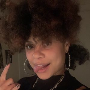 Meet your Posher, Julienne